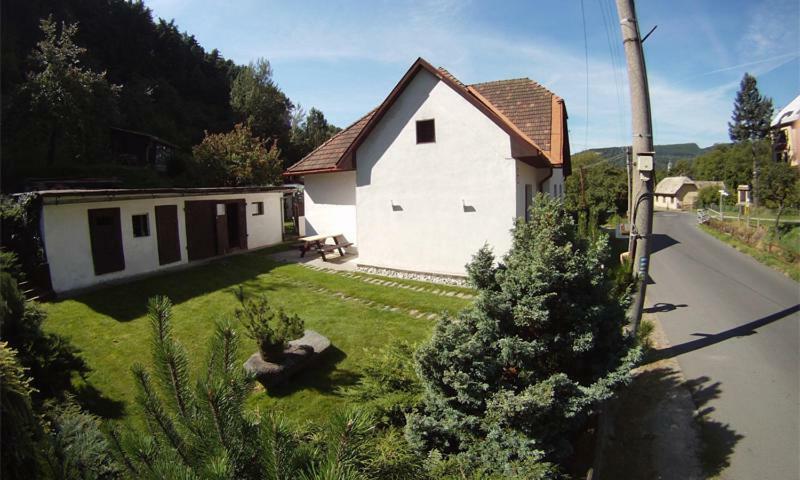 Penzion Pod Vejmutovym Lesom Kremnica Exterior photo